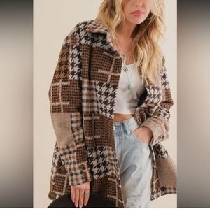 Houndstooth Thick Brushed Shacket, Brown, Size Large Brand new! Retail $129